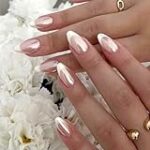 Guide Complet : Analyse et Comparatif des Meilleurs Produits pour une French Manucure sur Ongles Amande Guide Complet : Analyse et Comparatif des Meilleurs Produits pour une French Manucure sur Ongles Amande